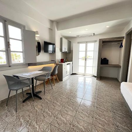 White Lily Suites & Lofts - Adults Only 16 Plus Perivolos  Exterior foto