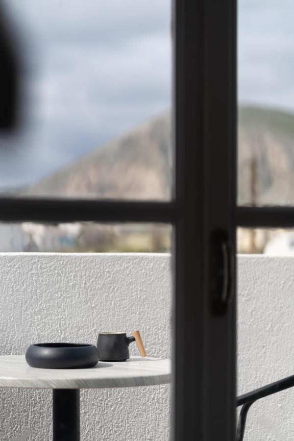 White Lily Suites & Lofts - Adults Only 16 Plus Perivolos  Exterior foto