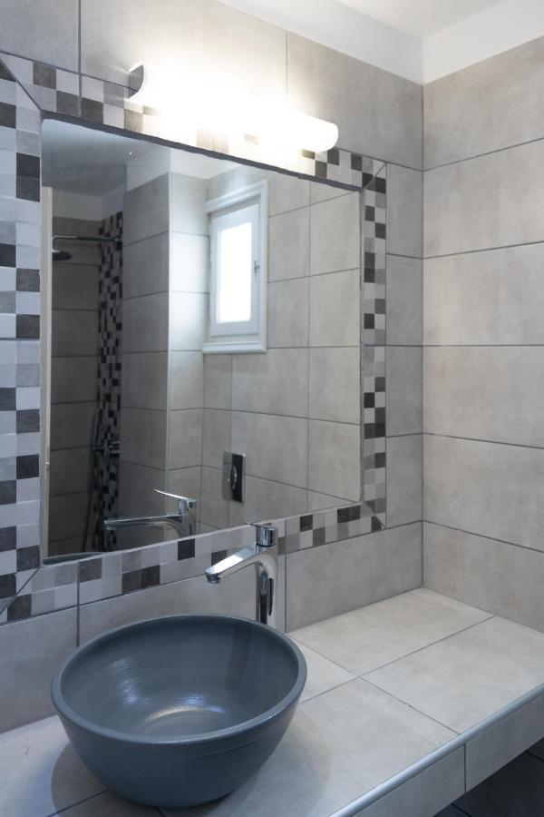 White Lily Suites & Lofts - Adults Only 16 Plus Perivolos  Exterior foto