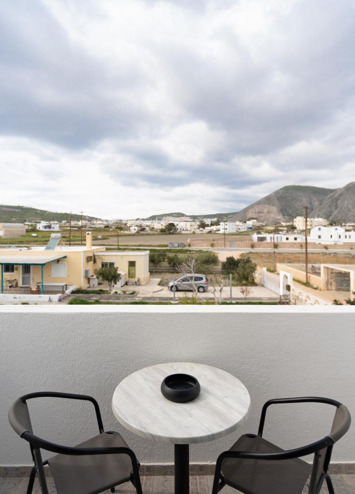 White Lily Suites & Lofts - Adults Only 16 Plus Perivolos  Exterior foto