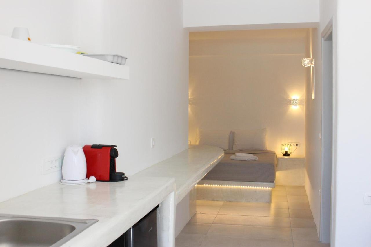 White Lily Suites & Lofts - Adults Only 16 Plus Perivolos  Exterior foto