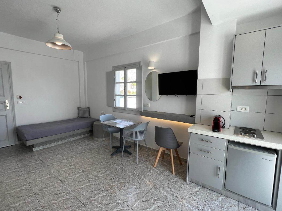 White Lily Suites & Lofts - Adults Only 16 Plus Perivolos  Exterior foto