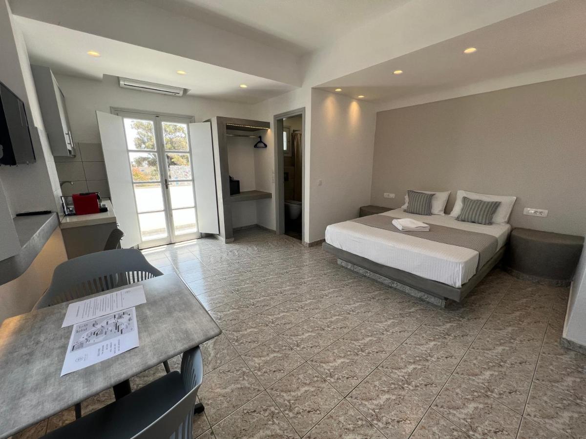 White Lily Suites & Lofts - Adults Only 16 Plus Perivolos  Exterior foto