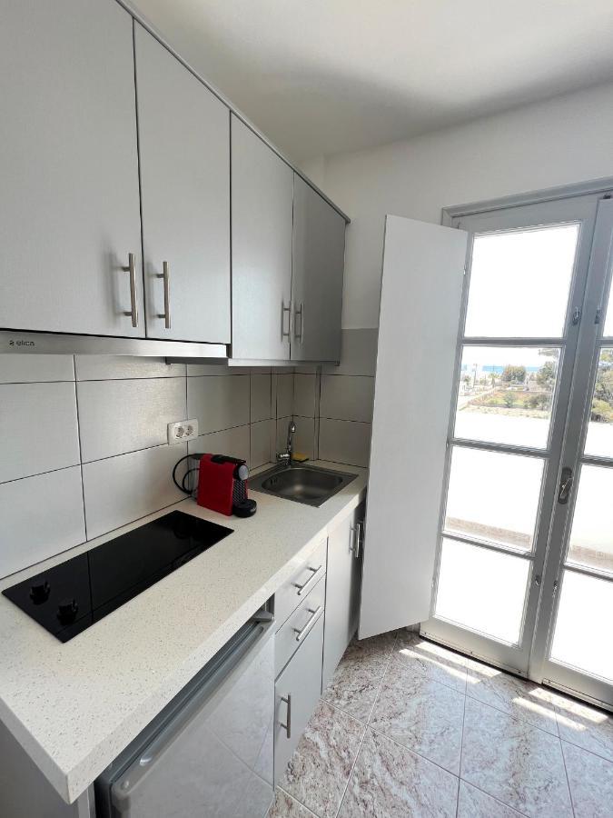 White Lily Suites & Lofts - Adults Only 16 Plus Perivolos  Exterior foto