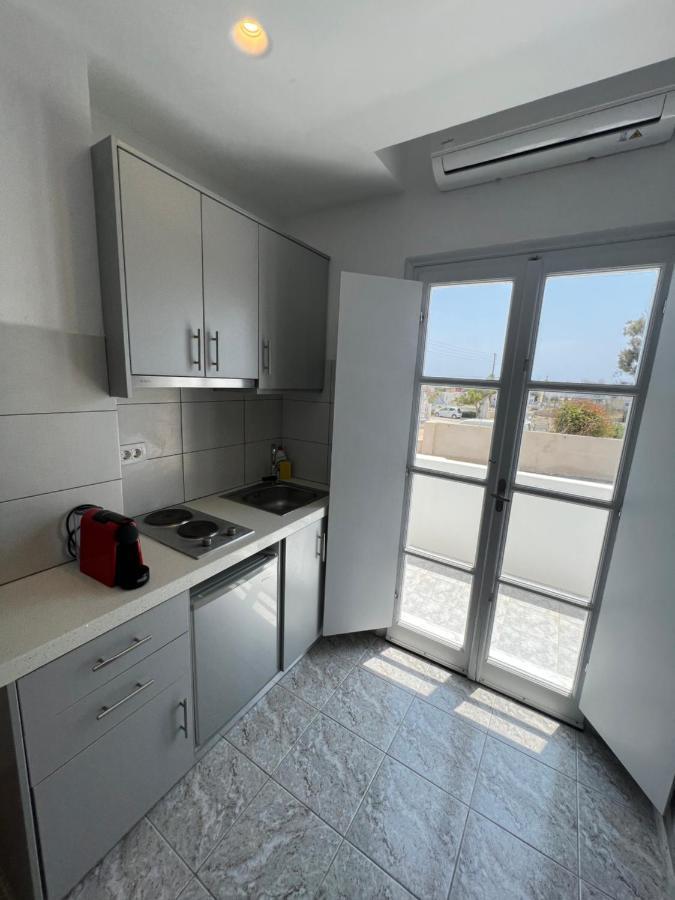 White Lily Suites & Lofts - Adults Only 16 Plus Perivolos  Exterior foto