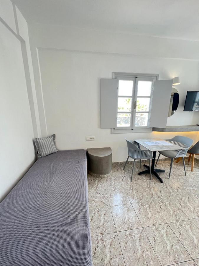 White Lily Suites & Lofts - Adults Only 16 Plus Perivolos  Exterior foto