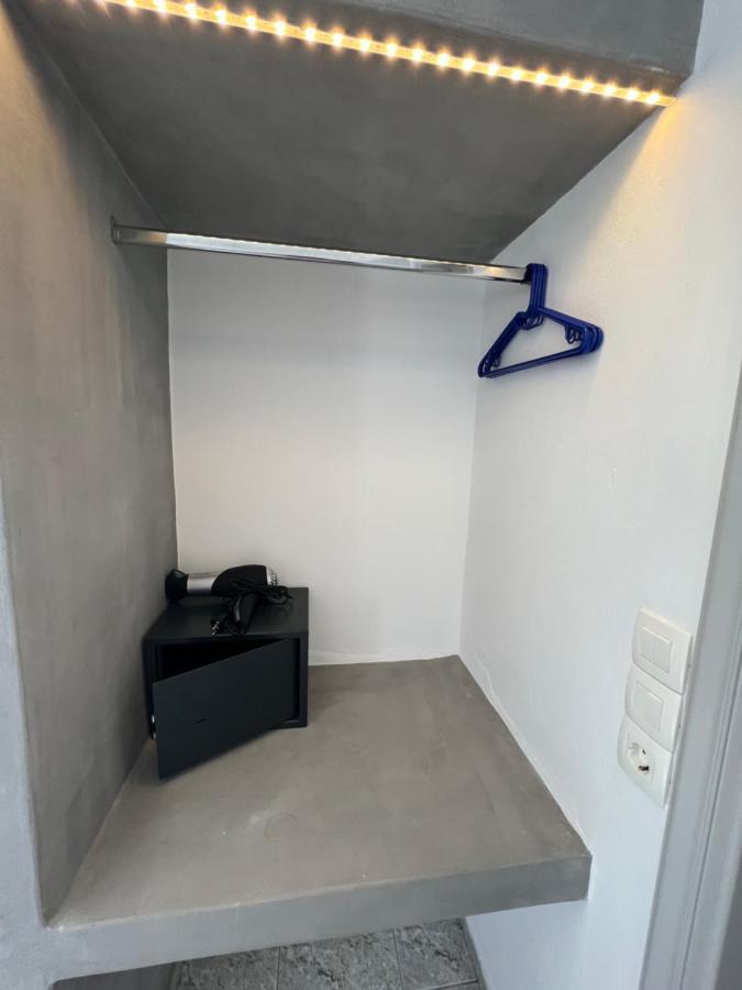 White Lily Suites & Lofts - Adults Only 16 Plus Perivolos  Exterior foto