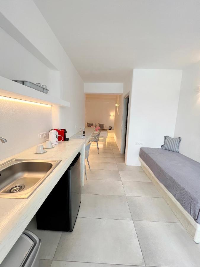 White Lily Suites & Lofts - Adults Only 16 Plus Perivolos  Exterior foto